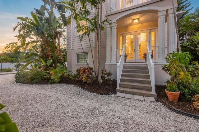 504 59TH STREET, Holmes Beach, FL 34217