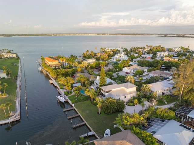 504 59TH STREET, Holmes Beach, FL 34217