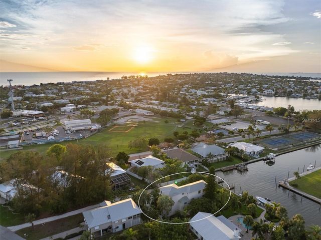 504 59TH STREET, Holmes Beach, FL 34217