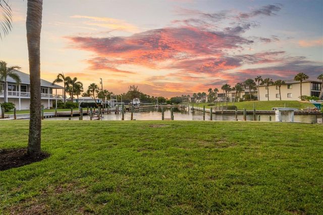 504 59TH STREET, Holmes Beach, FL 34217