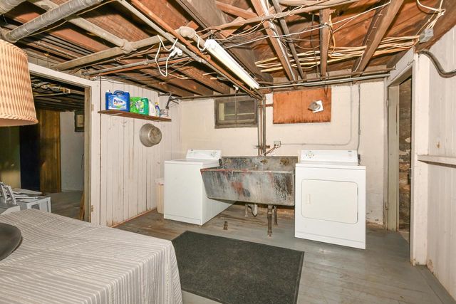 4907 W Vine STREET, Milwaukee, WI 53208