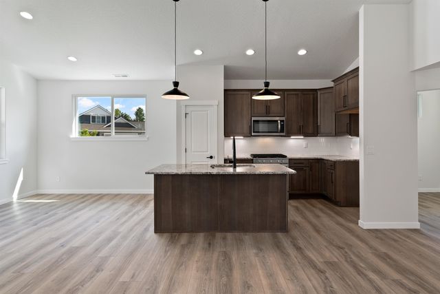 12235 N Dupont Dr, Spokane, WA 99218