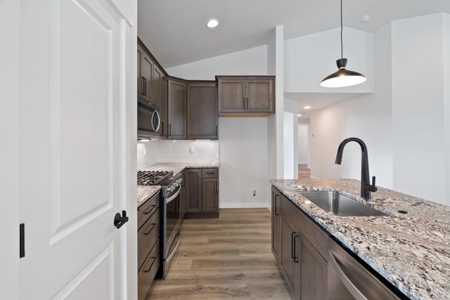 12235 N Dupont Dr, Spokane, WA 99218