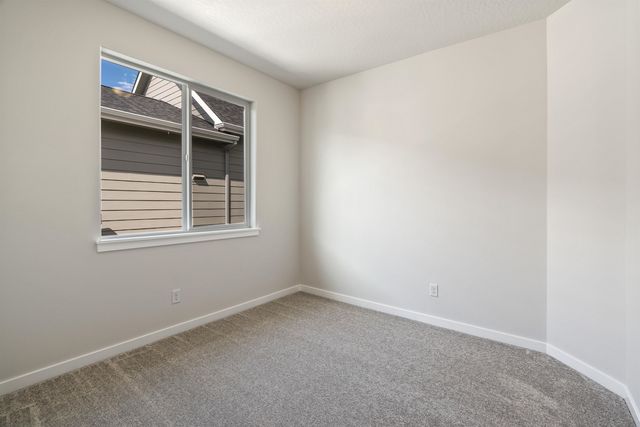 12235 N Dupont Dr, Spokane, WA 99218