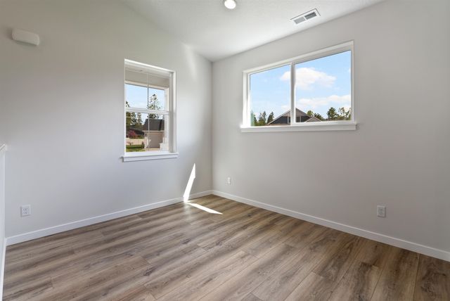 12235 N Dupont Dr, Spokane, WA 99218