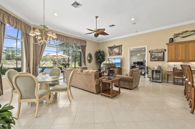 7424 Laurels Place, Port St. Lucie, FL 34986