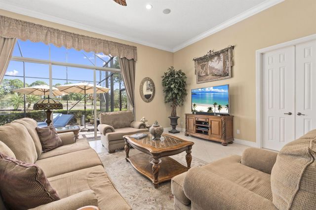 7424 Laurels Place, Port St. Lucie, FL 34986