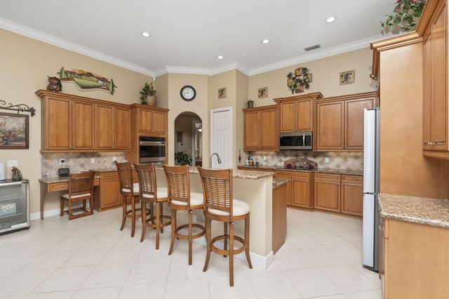 7424 Laurels Place, Port St. Lucie, FL 34986