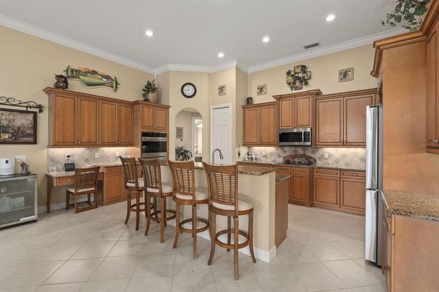 7424 Laurels Place, Port St. Lucie, FL 34986