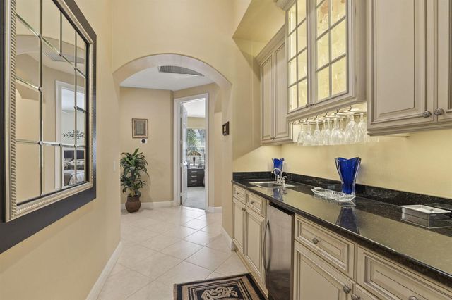 7424 Laurels Place, Port St. Lucie, FL 34986