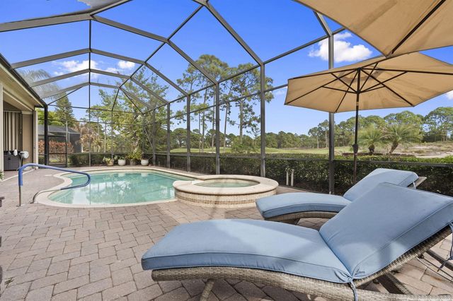 7424 Laurels Place, Port St. Lucie, FL 34986