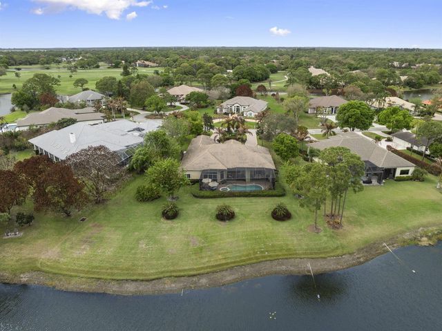 7424 Laurels Place, Port St. Lucie, FL 34986