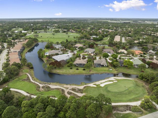 7424 Laurels Place, Port St. Lucie, FL 34986
