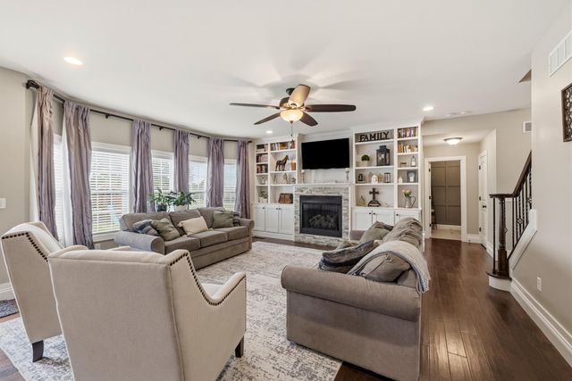 405 Hawthorne Drive, Nicholasville, KY 40356