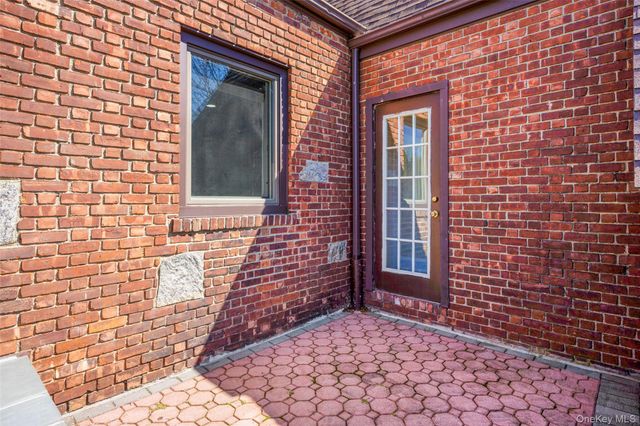 103 Locust Avenue, Scarsdale, NY 10583