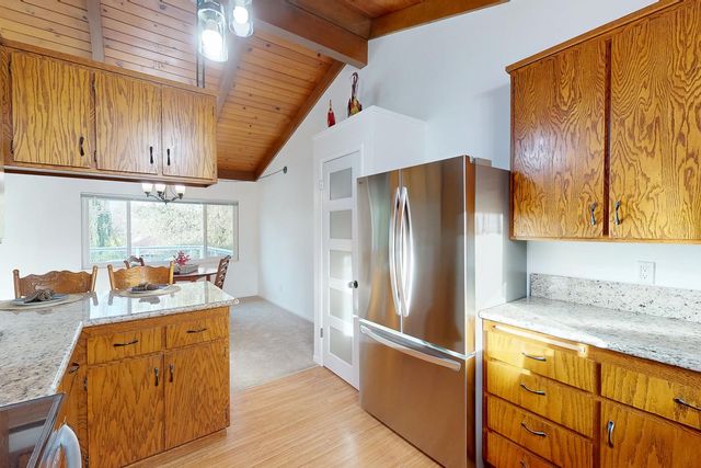 24713 Oro Valley Rd, Auburn, CA 95602