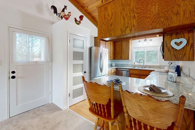 24713 Oro Valley Rd, Auburn, CA 95602