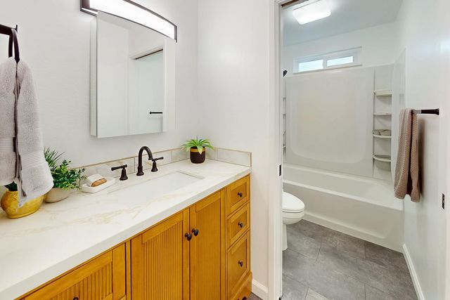 24713 Oro Valley Rd, Auburn, CA 95602