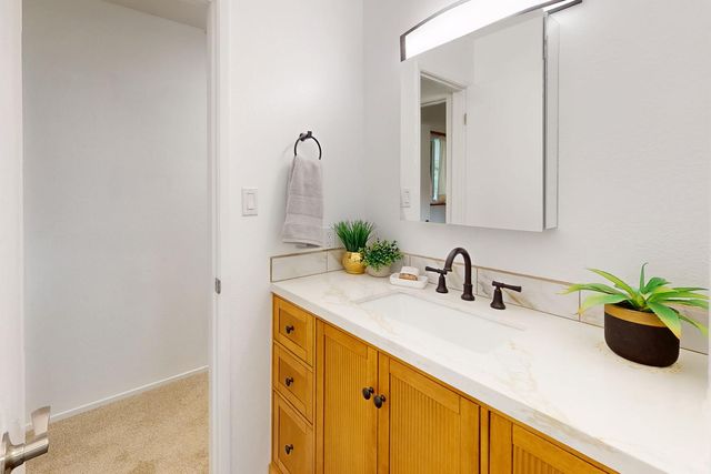 24713 Oro Valley Rd, Auburn, CA 95602