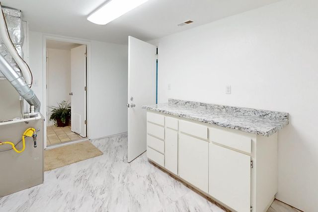 24713 Oro Valley Rd, Auburn, CA 95602