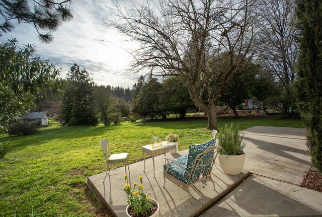 24713 Oro Valley Rd, Auburn, CA 95602