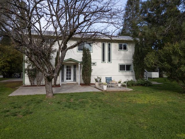 24713 Oro Valley Rd, Auburn, CA 95602