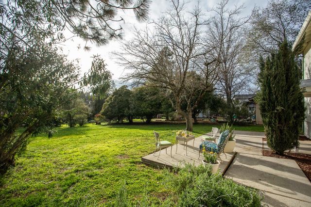 24713 Oro Valley Rd, Auburn, CA 95602