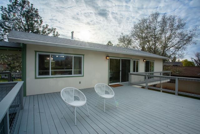 24713 Oro Valley Rd, Auburn, CA 95602