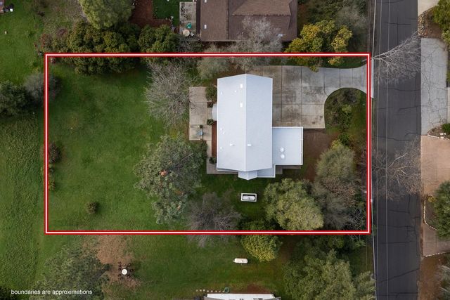 24713 Oro Valley Rd, Auburn, CA 95602