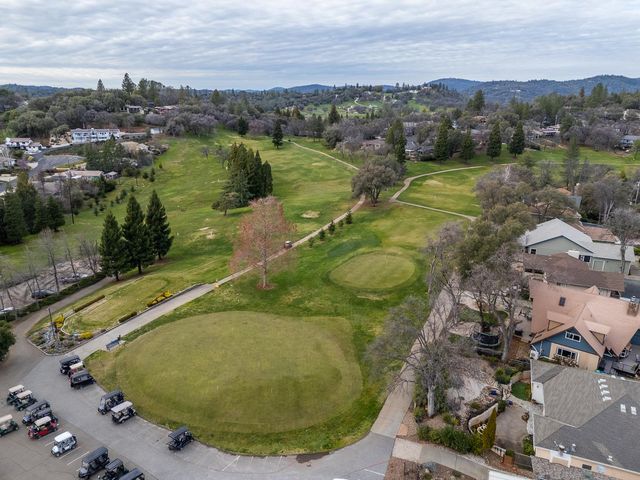 24713 Oro Valley Rd, Auburn, CA 95602