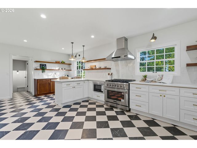 4321 Sw DOSCH Rd, Portland, OR 97239