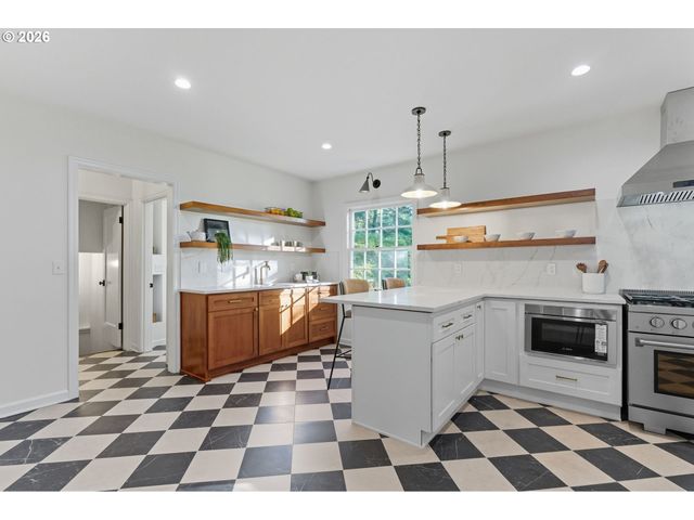4321 Sw DOSCH Rd, Portland, OR 97239