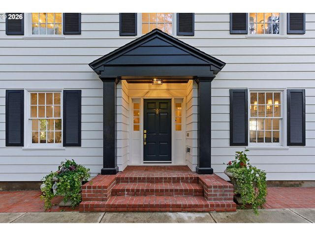 4321 Sw DOSCH Rd, Portland, OR 97239