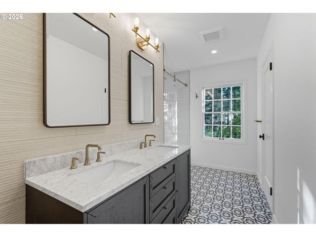 4321 Sw DOSCH Rd, Portland, OR 97239
