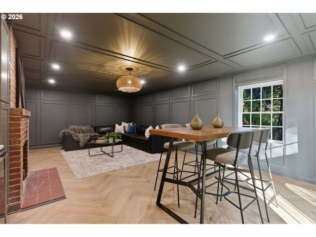 4321 Sw DOSCH Rd, Portland, OR 97239