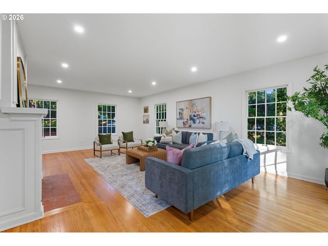 4321 Sw DOSCH Rd, Portland, OR 97239