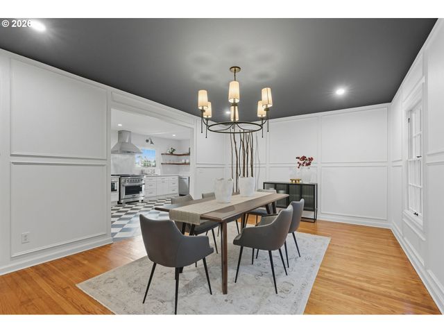 4321 Sw DOSCH Rd, Portland, OR 97239
