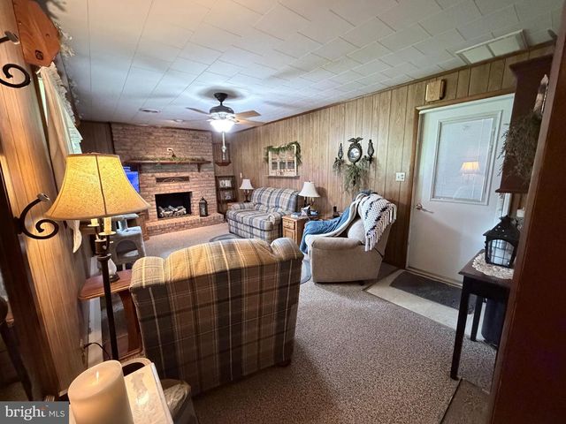 15 LIPPIZAN DRIVE, Shippensburg, PA 17257