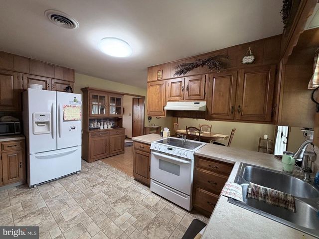 15 LIPPIZAN DRIVE, Shippensburg, PA 17257