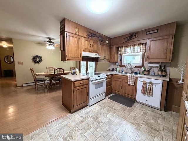 15 LIPPIZAN DRIVE, Shippensburg, PA 17257