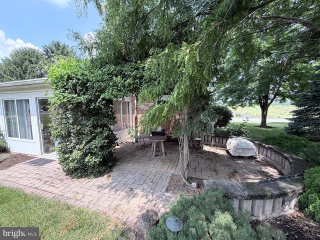 15 LIPPIZAN DRIVE, Shippensburg, PA 17257