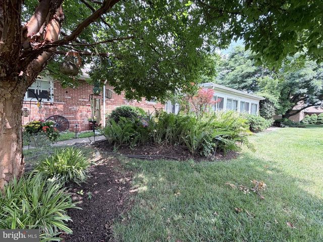 15 LIPPIZAN DRIVE, Shippensburg, PA 17257