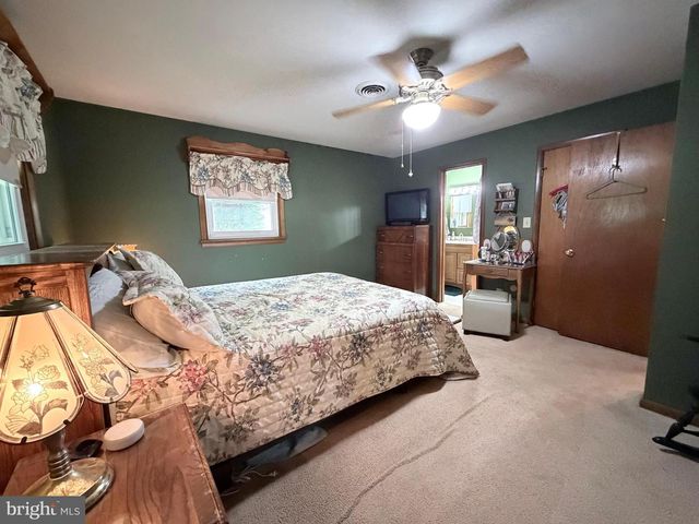 15 LIPPIZAN DRIVE, Shippensburg, PA 17257
