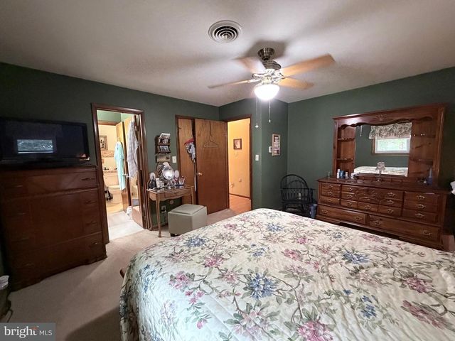 15 LIPPIZAN DRIVE, Shippensburg, PA 17257