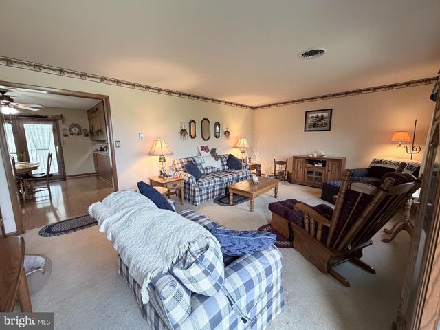 15 LIPPIZAN DRIVE, Shippensburg, PA 17257