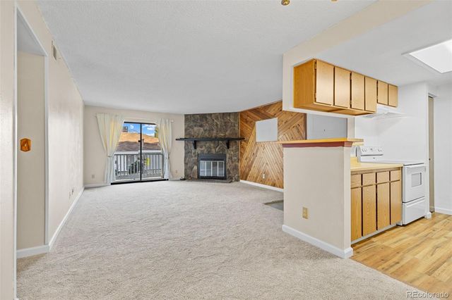 921 S Walden Street 108, Aurora, CO 80017