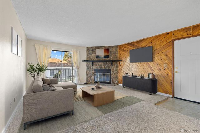 921 S Walden Street 108, Aurora, CO 80017