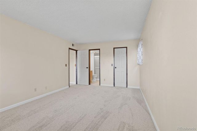 921 S Walden Street 108, Aurora, CO 80017