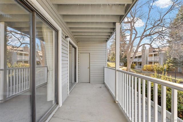 921 S Walden Street 108, Aurora, CO 80017