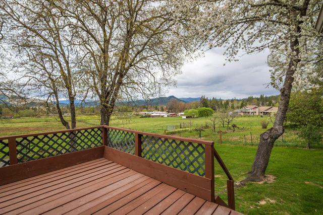 3336 Midway Avenue, Grants Pass, OR 97527